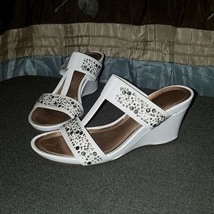 Comfortable White Wedges